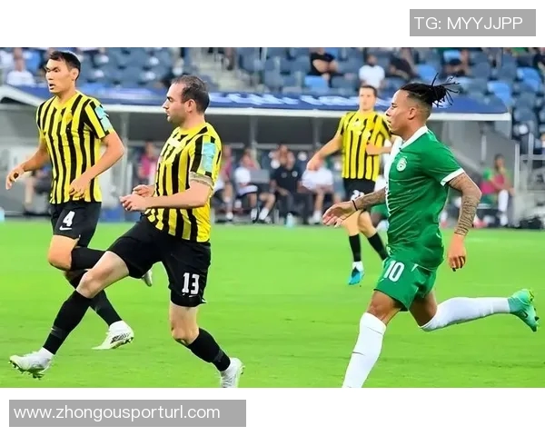 埃切维里因上场时间不足考虑一月离开勒沃库森